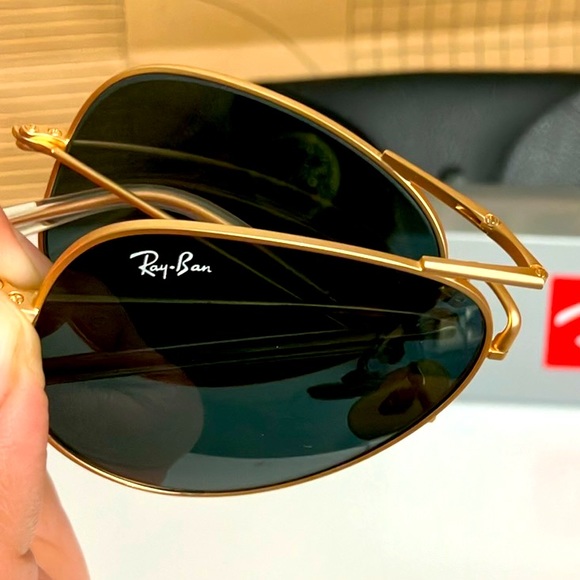 Ray-Ban folding sunglasses 😎🕶️☀️ - Picture 3 of 6
